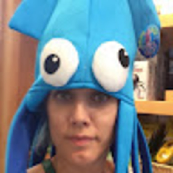 Meet your Posher, Sarah - Picture 1 of 1